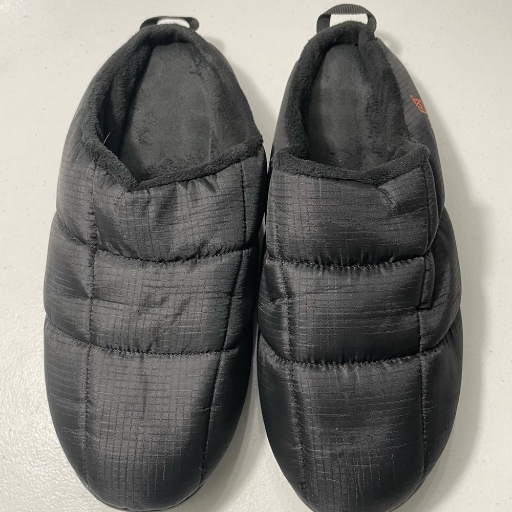 Avalanche of Men's Black Quilted Slipon  Size 12 SB-2